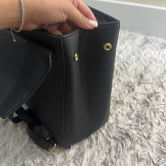 Elegant Black Backpack Bag - Picture 5 of 8